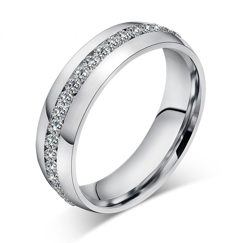 Bague intemporelle avec zircon